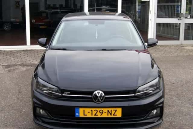 Volkswagen Polo (2021) thumbnail 2