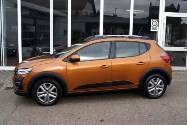 Dacia Sandero (2021) thumbnail 4