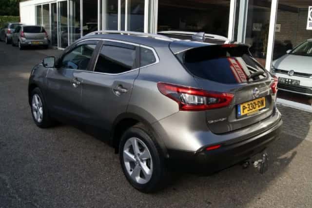Nissan Qashqai (2017) thumbnail 5