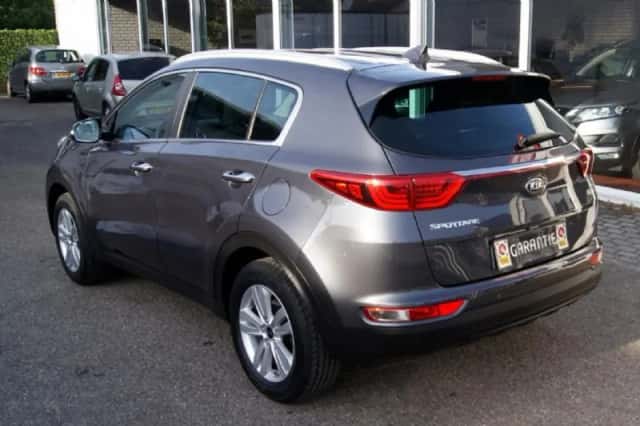Kia Sportage (2017) thumbnail 5