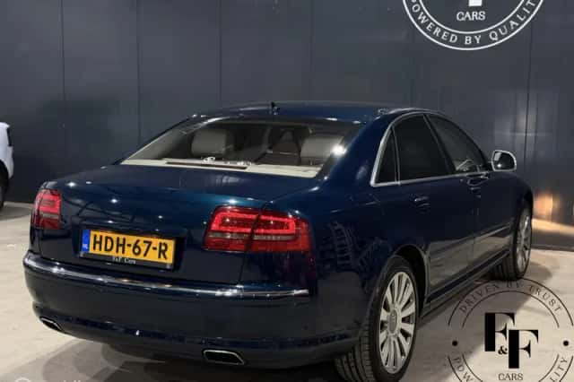 Audi A8 (2008) thumbnail 2