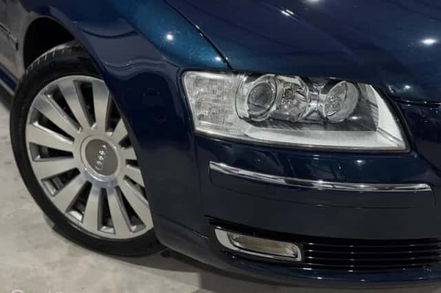 Audi A8 (2008) thumbnail 6