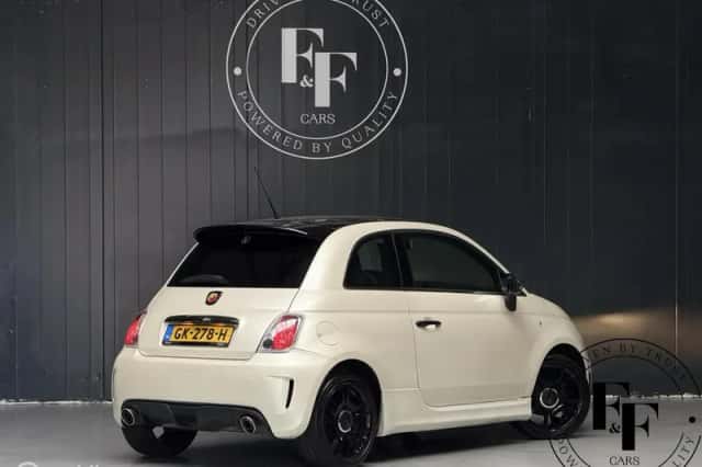 Fiat 500 (2010) thumbnail 2