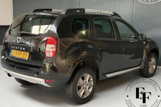 Dacia Duster (2014) thumbnail 2