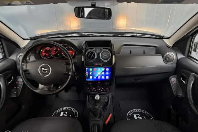 Dacia Duster (2014) thumbnail 3