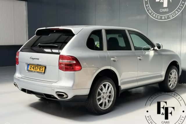 Porsche Cayenne (2007) thumbnail 2