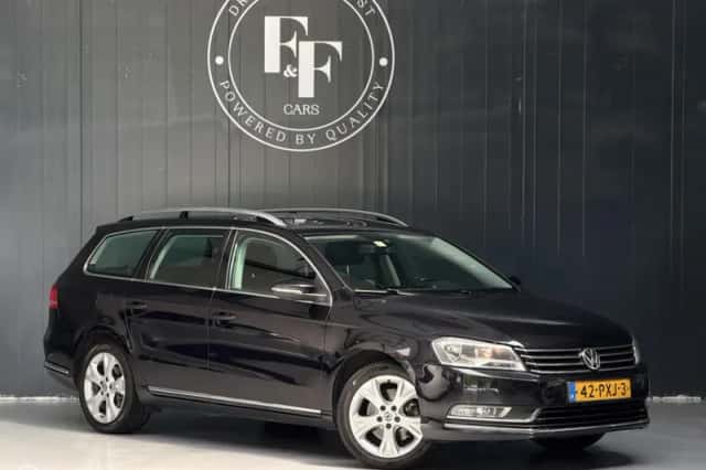 Volkswagen Passat (2011) thumbnail 5