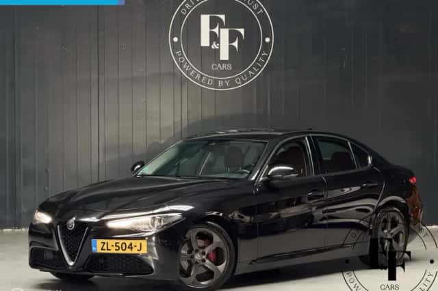 Alfa Romeo Giulia (2016) thumbnail 1