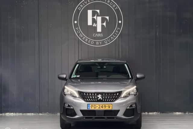 Peugeot 3008 (2017) thumbnail 5