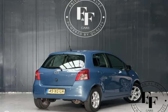 Toyota Yaris (2007) thumbnail 2