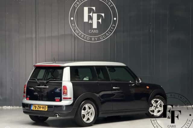 MINI Clubman (2008) thumbnail 2
