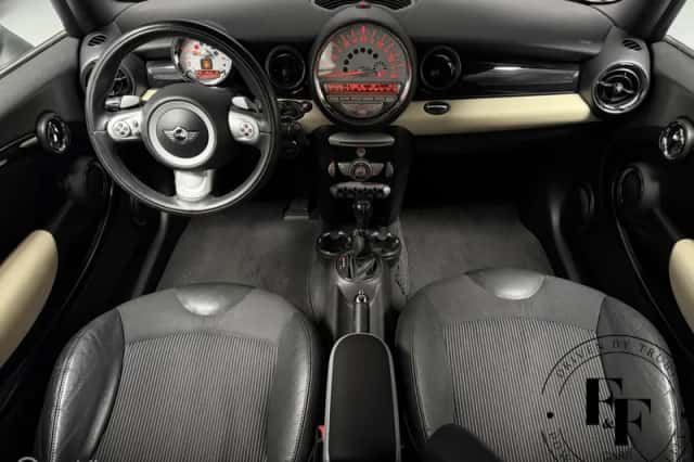 MINI Clubman (2008) thumbnail 3