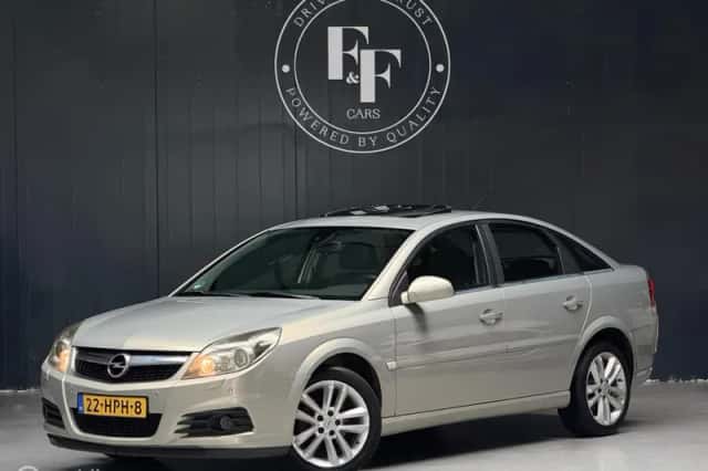 Opel Vectra (2009) thumbnail 4
