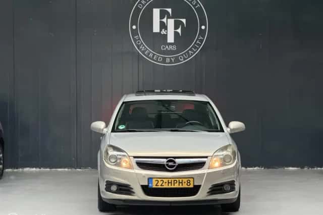 Opel Vectra (2009) thumbnail 6