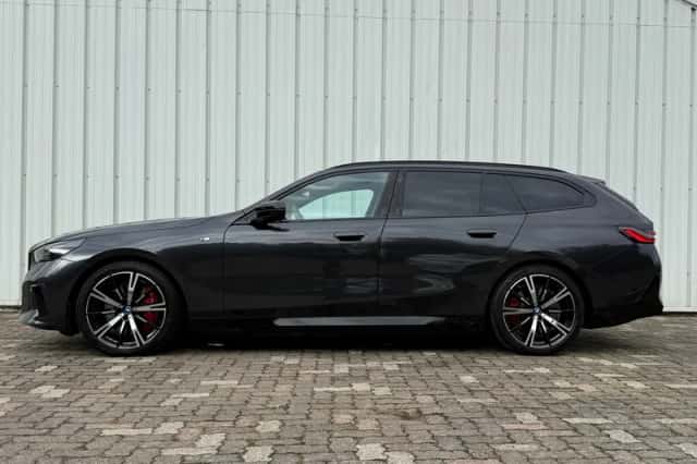 BMW i5 (2024) thumbnail 4