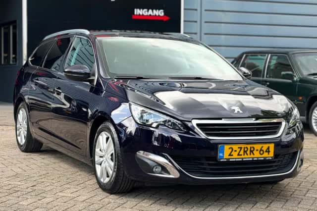 Peugeot 308 (2015) thumbnail 3