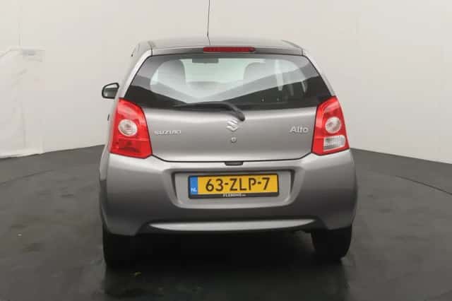 Suzuki Alto (2013) thumbnail 4