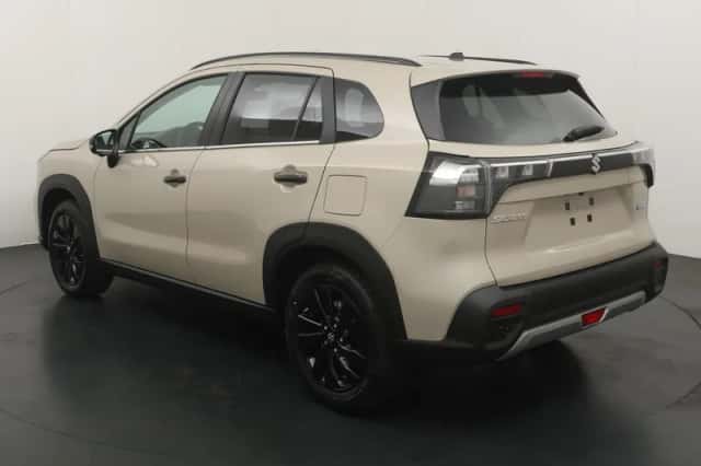 Suzuki S-Cross (2026) thumbnail 4