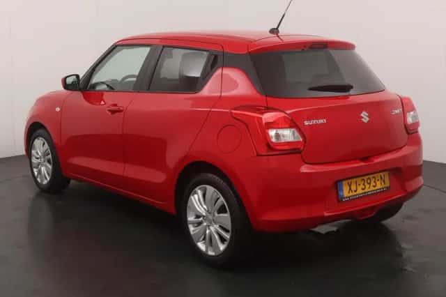 Suzuki Swift (2019) thumbnail 3