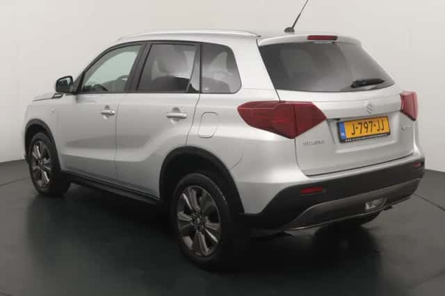 Suzuki Vitara (2020) thumbnail 3