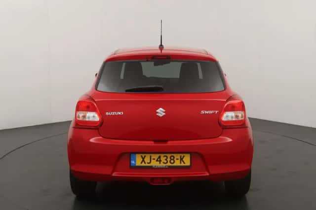 Suzuki Swift (2019) thumbnail 4