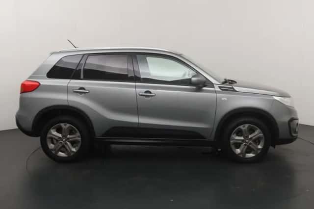 Suzuki Vitara (2015) thumbnail 6