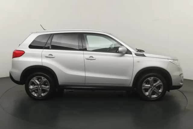 Suzuki Vitara (2017) thumbnail 6