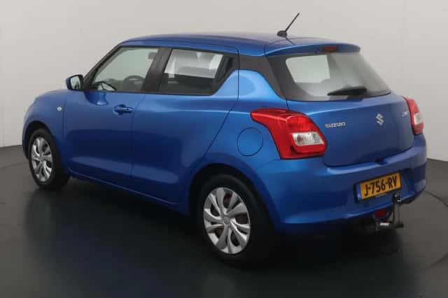 Suzuki Swift (2017) thumbnail 3