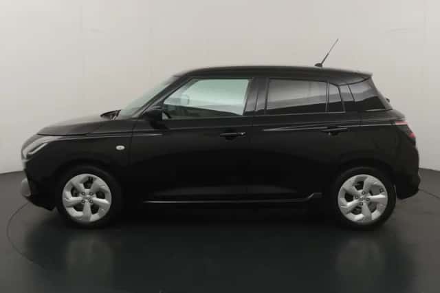Suzuki Swift (2024) thumbnail 3