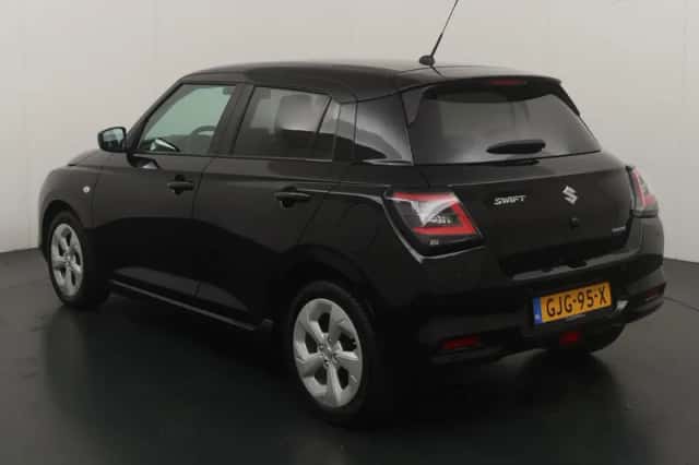 Suzuki Swift (2024) thumbnail 4