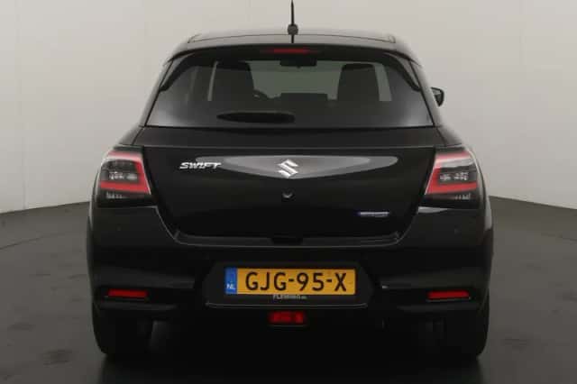 Suzuki Swift (2024) thumbnail 5