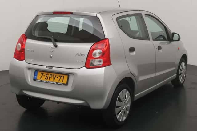 Suzuki Alto (2013) thumbnail 5