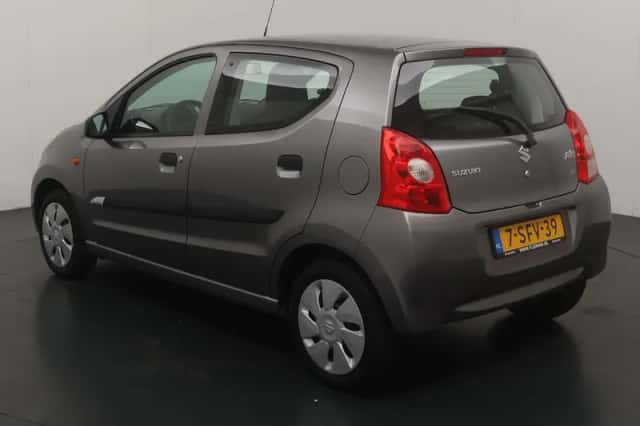 Suzuki Alto (2013) thumbnail 3