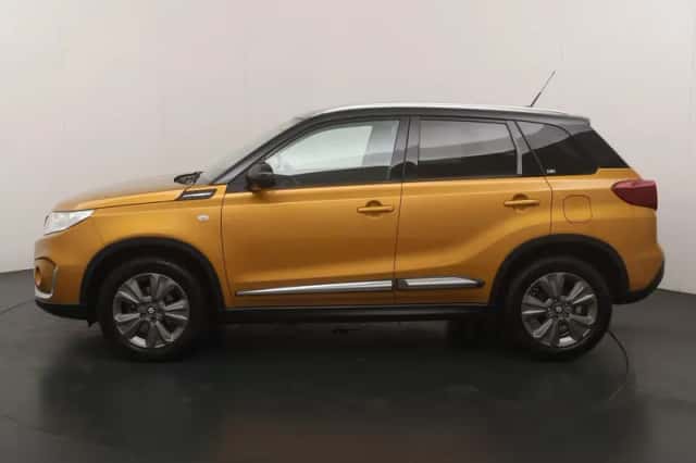 Suzuki Vitara (2020) thumbnail 2