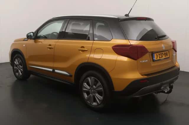 Suzuki Vitara (2020) thumbnail 3
