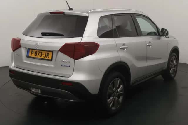 Suzuki Vitara (2021) thumbnail 5