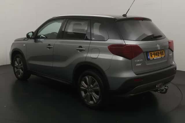 Suzuki Vitara (2022) thumbnail 3