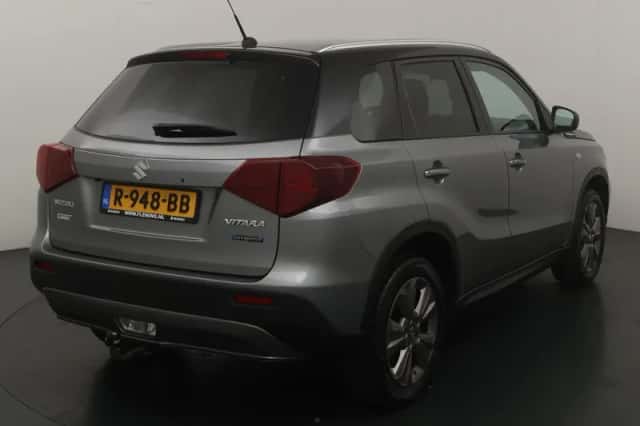 Suzuki Vitara (2022) thumbnail 5