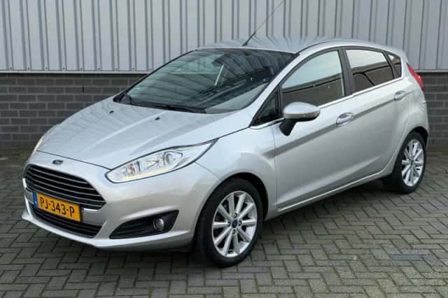 Ford Fiesta (2016) thumbnail 1