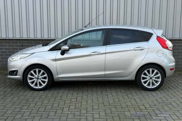 Ford Fiesta (2016) thumbnail 4