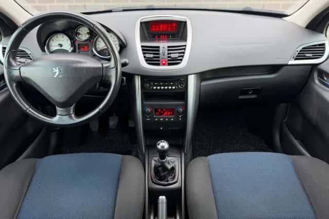 Peugeot 207 (2007) thumbnail 2