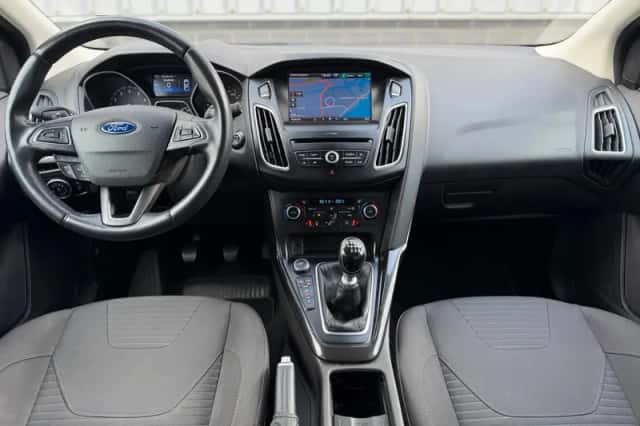 Ford Focus (2016) thumbnail 2