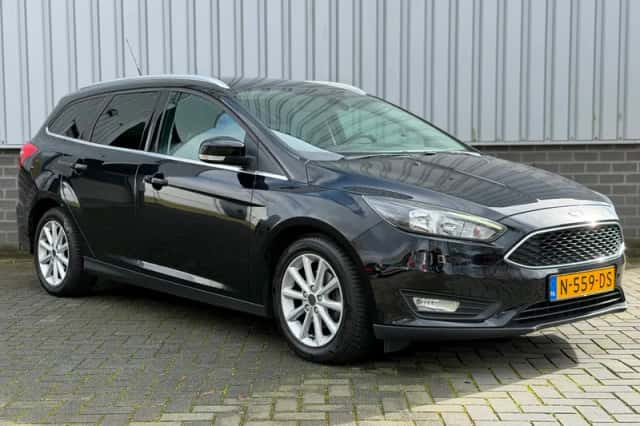 Ford Focus (2016) thumbnail 3
