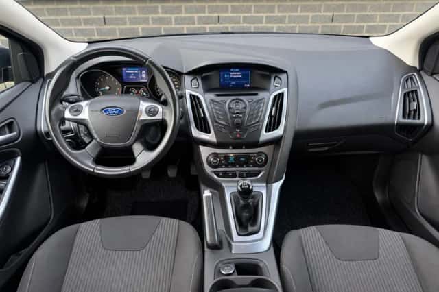 Ford Focus (2013) thumbnail 2