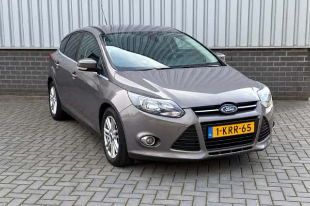 Ford Focus (2013) thumbnail 3