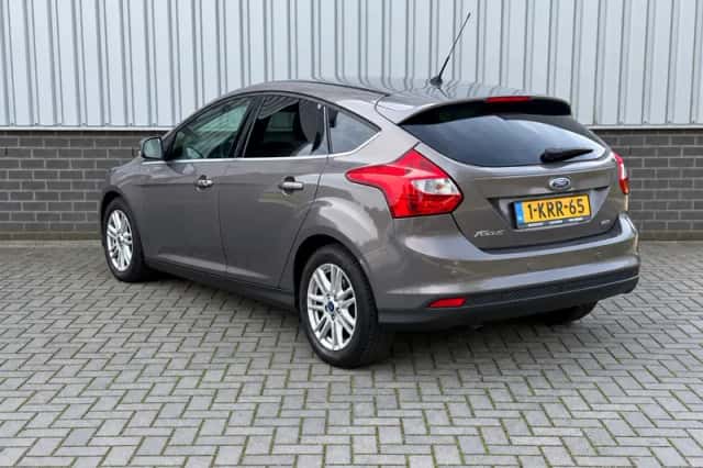 Ford Focus (2013) thumbnail 6