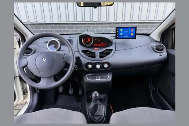 Renault Twingo (2011) thumbnail 2