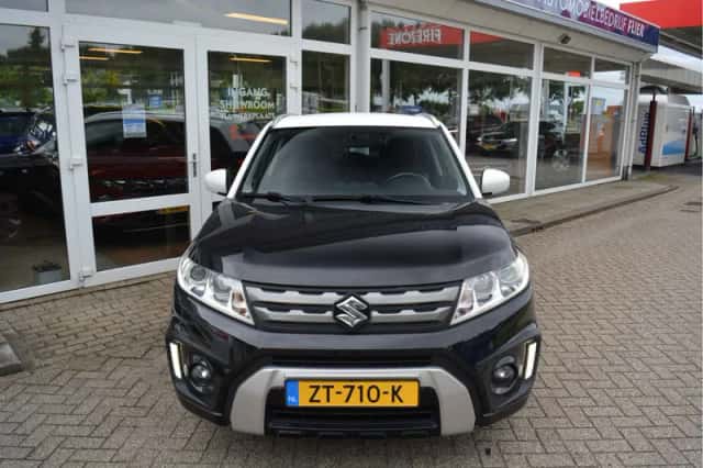 Suzuki Vitara (2015) thumbnail 3