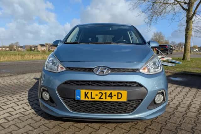 Hyundai i10 (2017) thumbnail 2