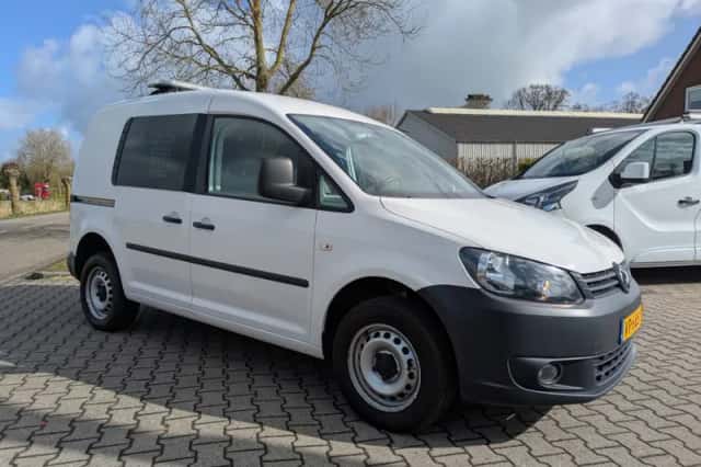 Volkswagen Caddy (2015) thumbnail 3
